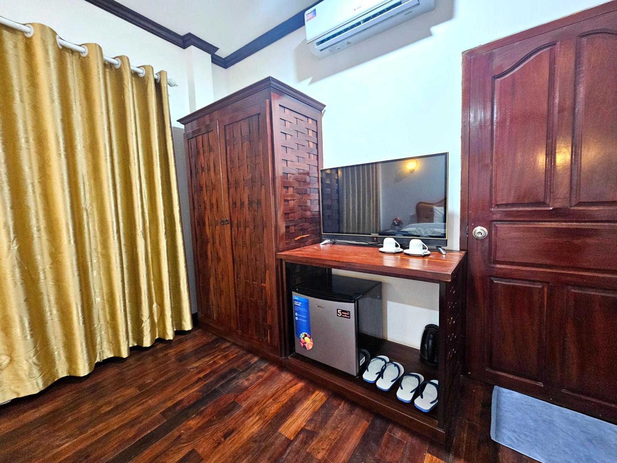 Win Hotel Vang Vieng Exterior foto